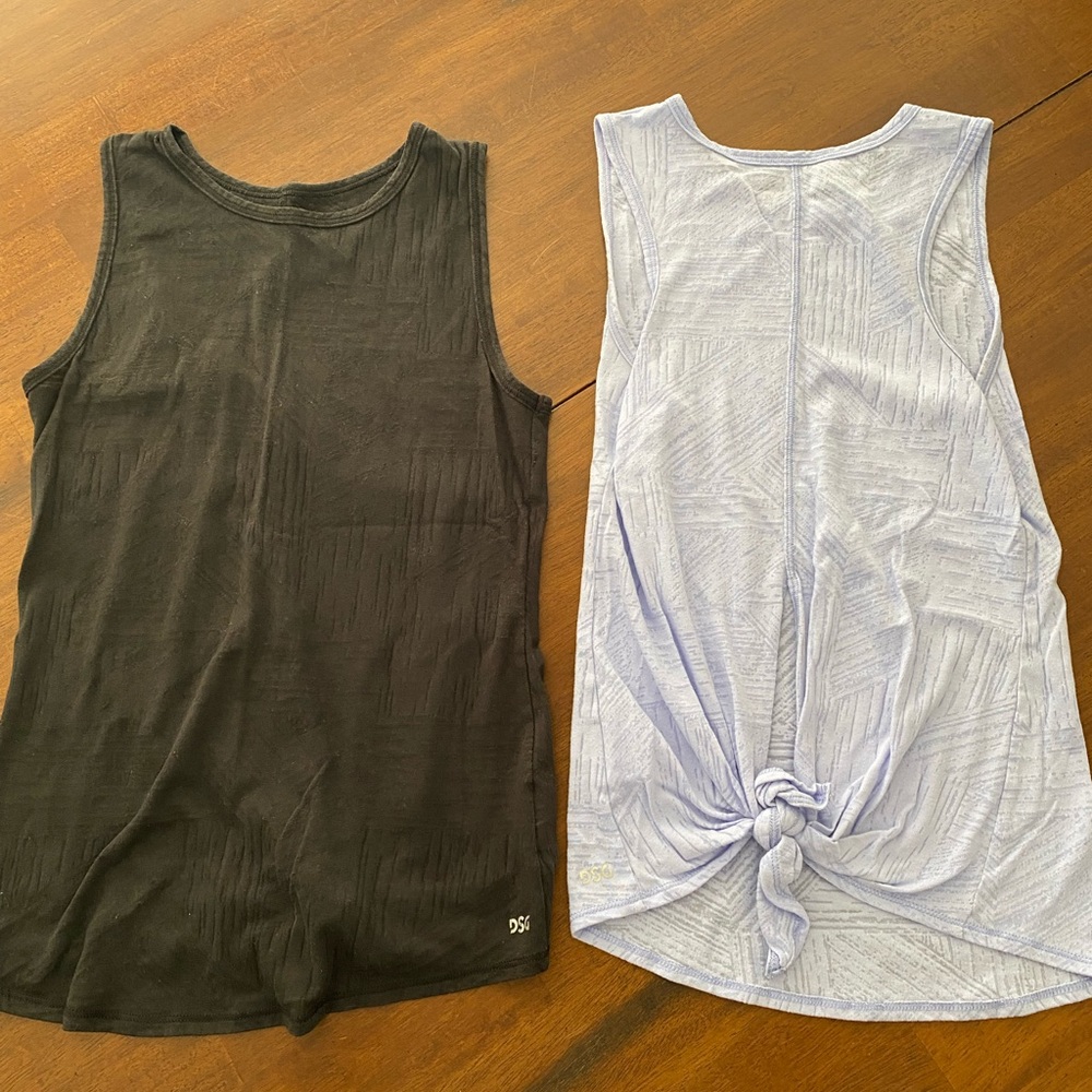 2 workout tank tops. Cute knot tie back detail. DSG brand